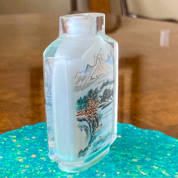 Reverse Hand Painted Snuff Bottle - 2-Sided - Picture 5 of 11
